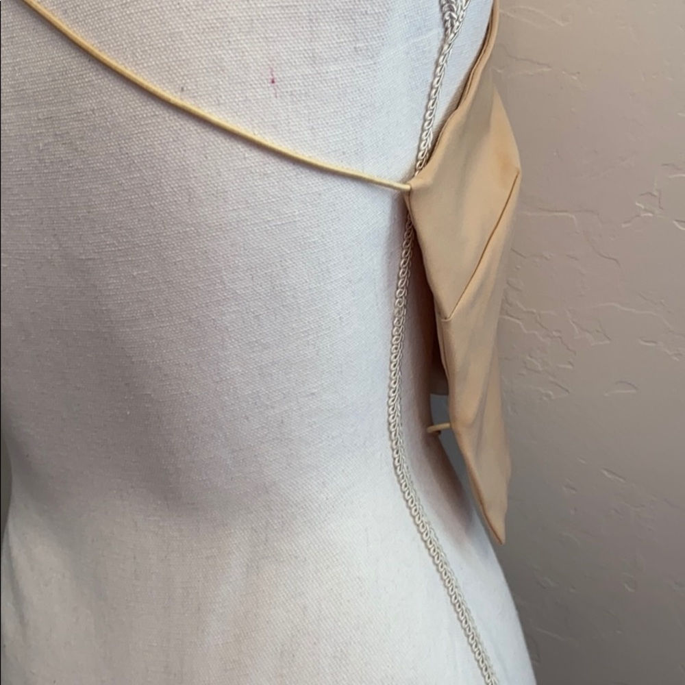 Backless top - Picture 3 of 4